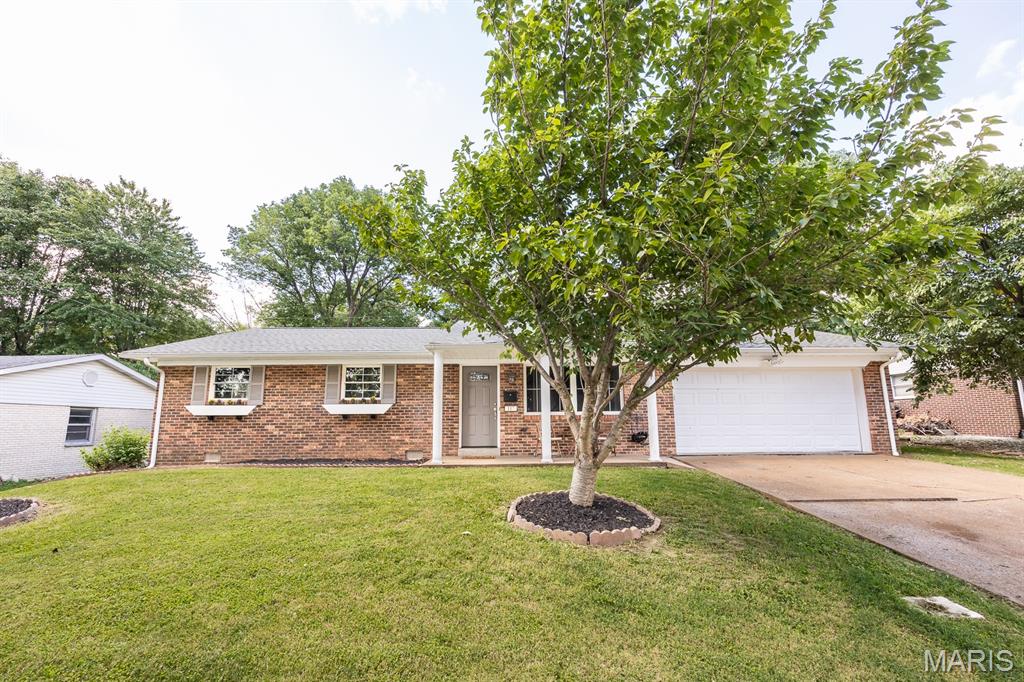 Photo of 117 Williamsburg Drive Belleville IL 62221