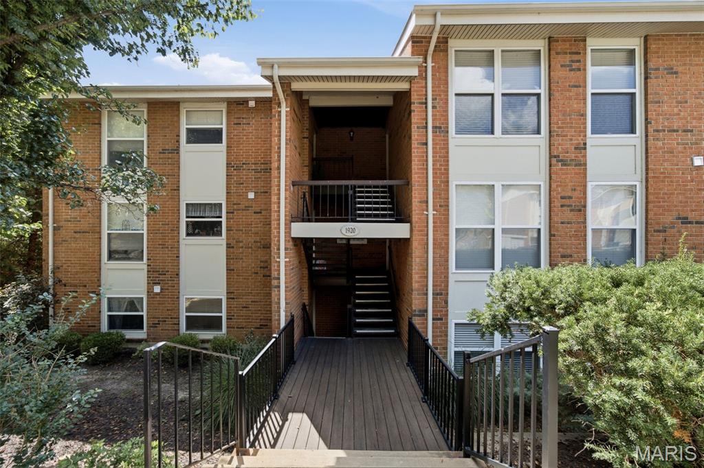 Photo of 1920 Hunting Lake Court #302 Kirkwood MO 63122