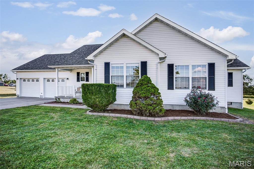 Photo of 1412 Sumner Street Jerseyville IL 62052