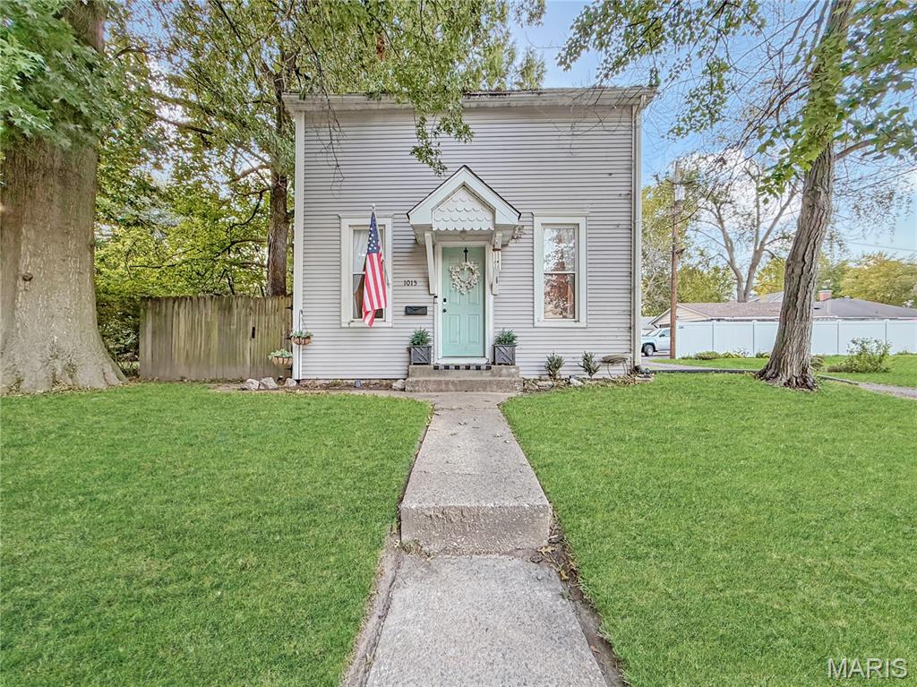 Photo of 1015 E A Street Belleville IL 62220