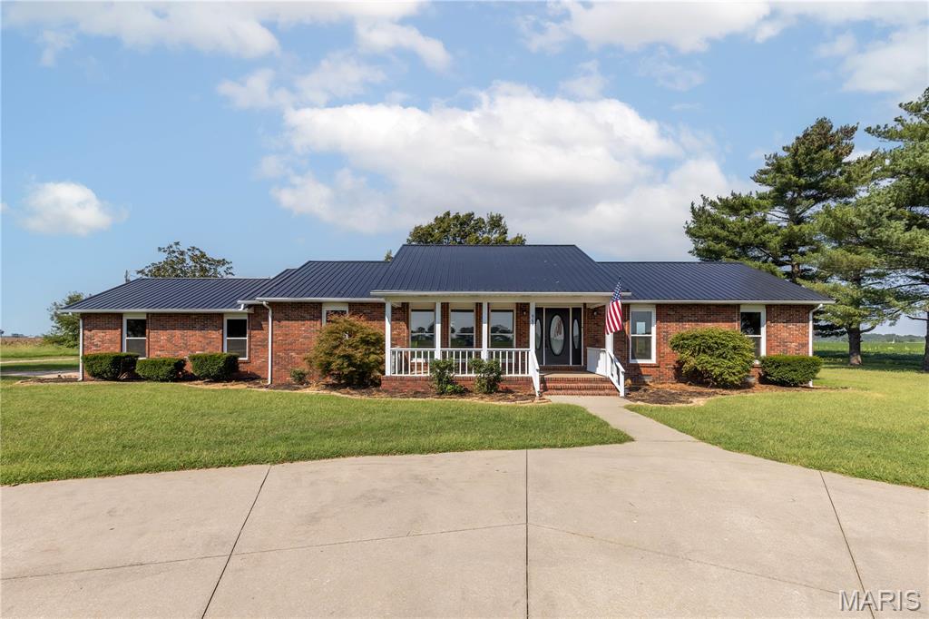 Photo of 961 S 413th Rd East Prairie MO 63845