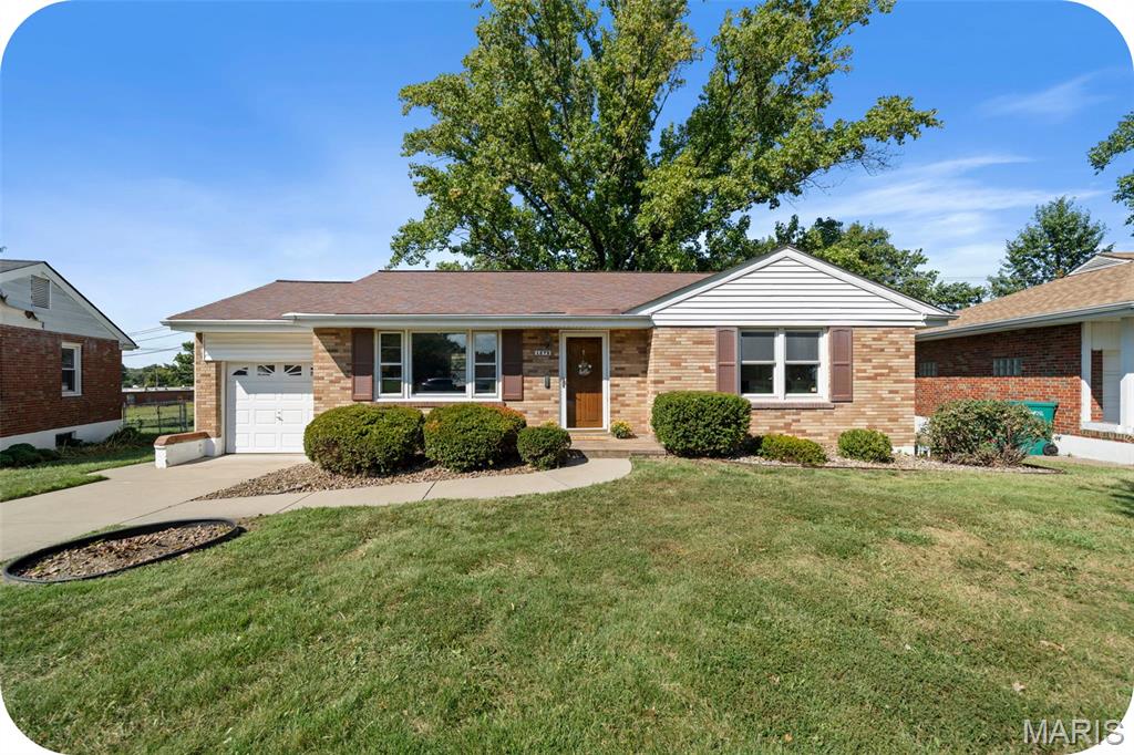 Photo of 1273 Waldorf Drive Bellefontaine Nghbrs MO 63137