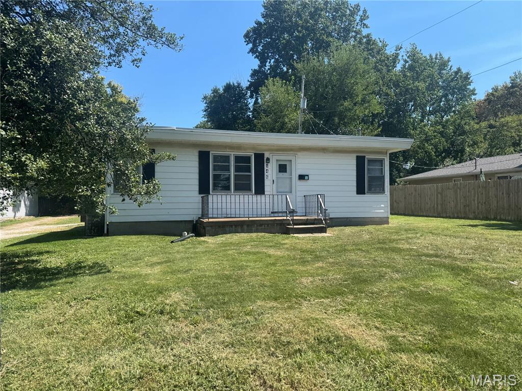 Photo of 546 N 40th Street Belleville IL 62226