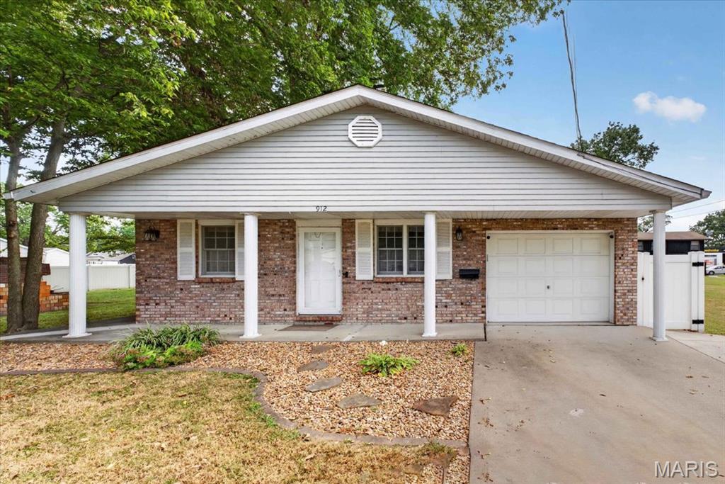 Photo of 912 W Church Street Mascoutah IL 62258