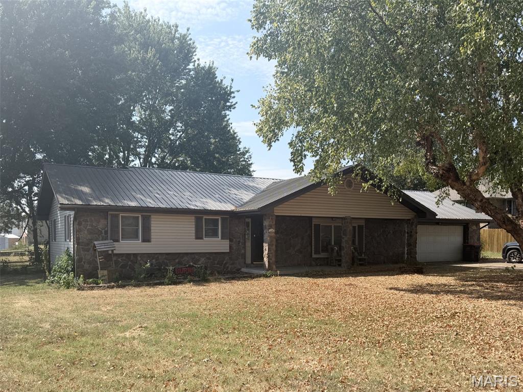 Photo of 230 Planeview Avenue Lebanon MO 65536