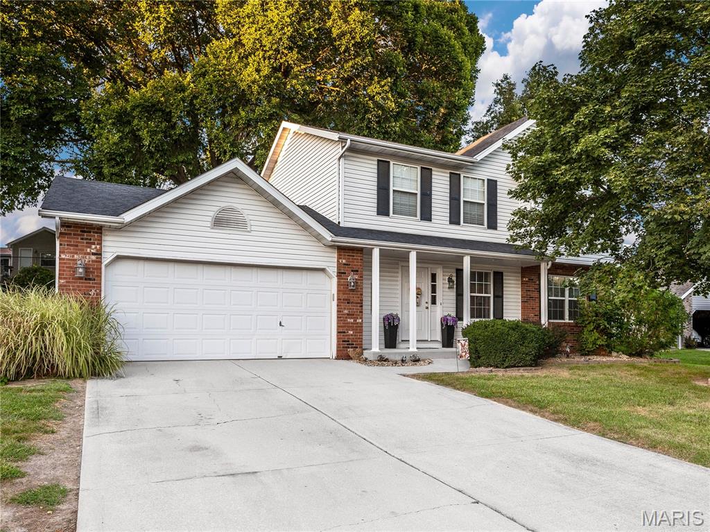Photo of 816 Cedar Valley Drive Maryville IL 62062