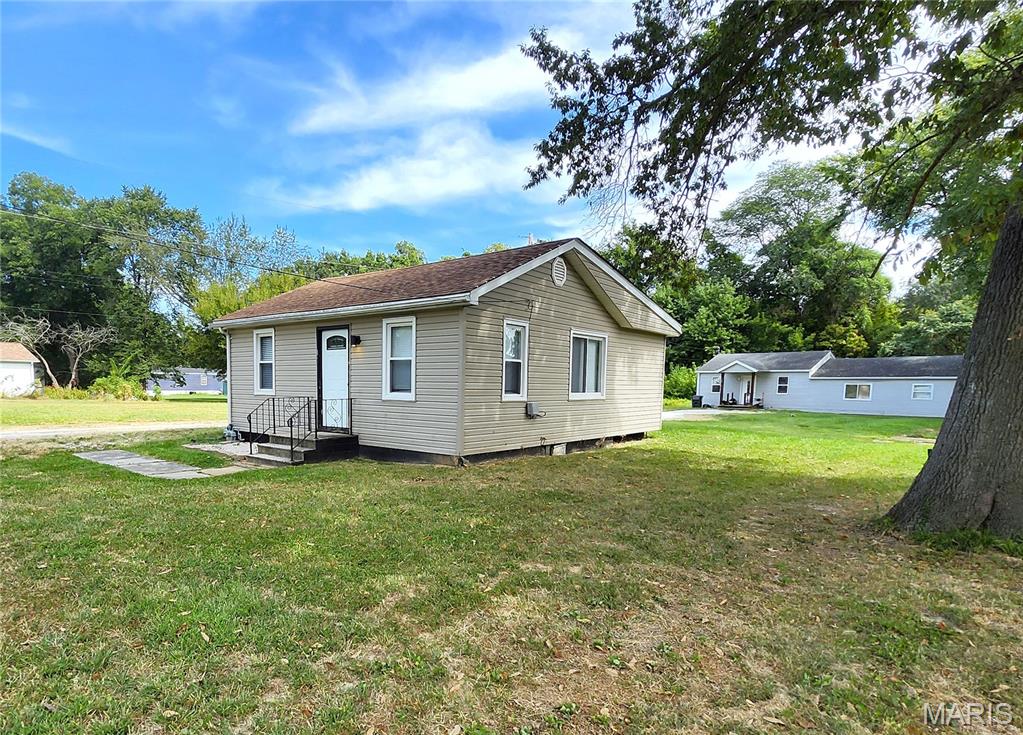 Photo of 7912 Brookfield Drive Caseyville IL 62232