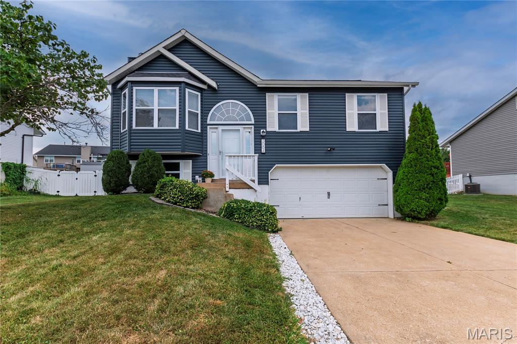 Photo of 3064 Valley Oaks Drive Imperial MO 63052