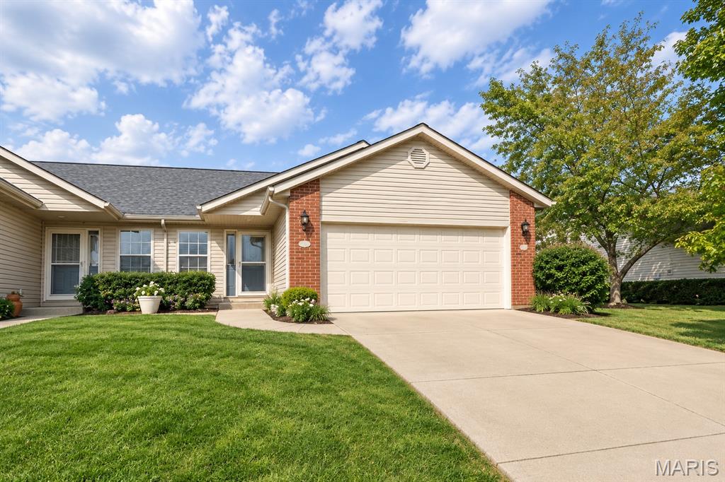 Photo of 10914 Kentfield Drive Lebanon IL 62254