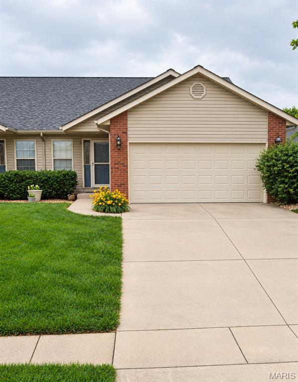 Photo of 10914 Kentfield Drive Lebanon IL 62254