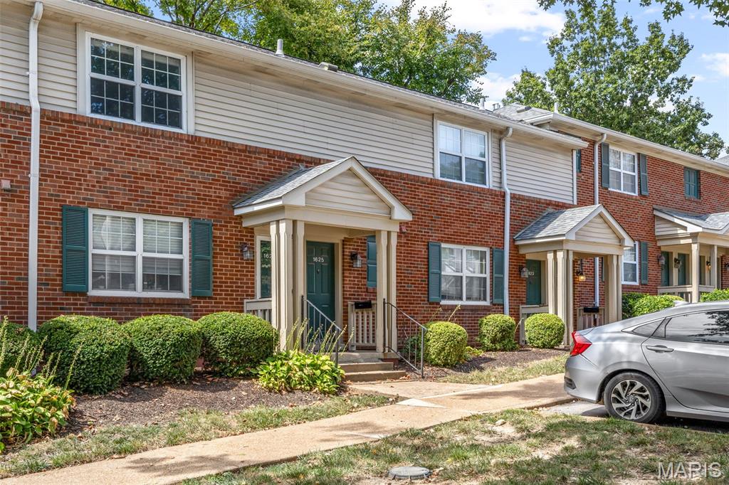 Photo of 1625 High School Drive St Louis MO 63144