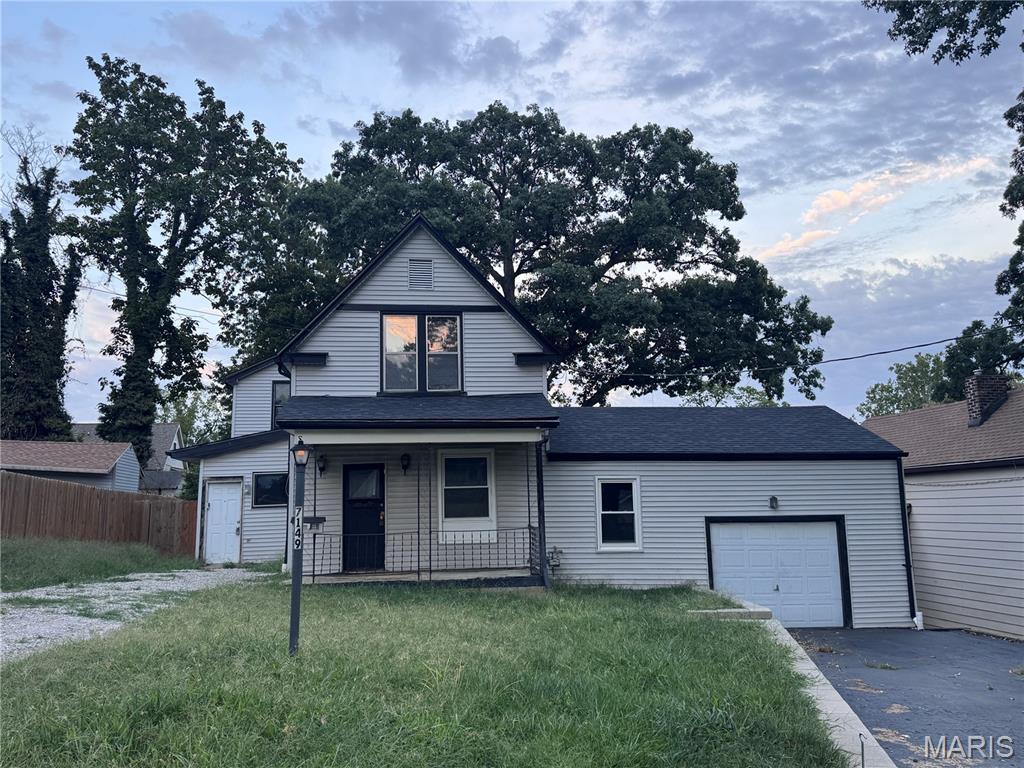 Photo of 7149 Brompton Square Maplewood MO 63143