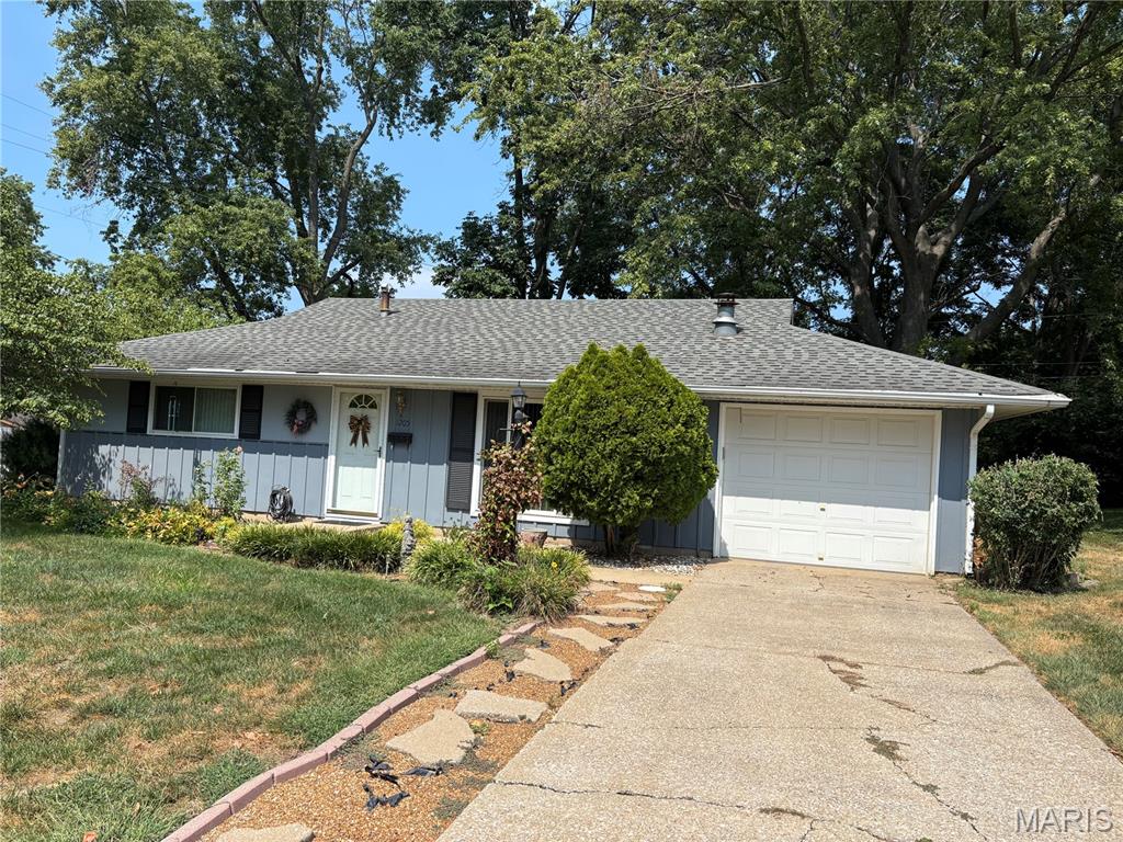 Photo of 1205 Salem Drive Belleville IL 62221