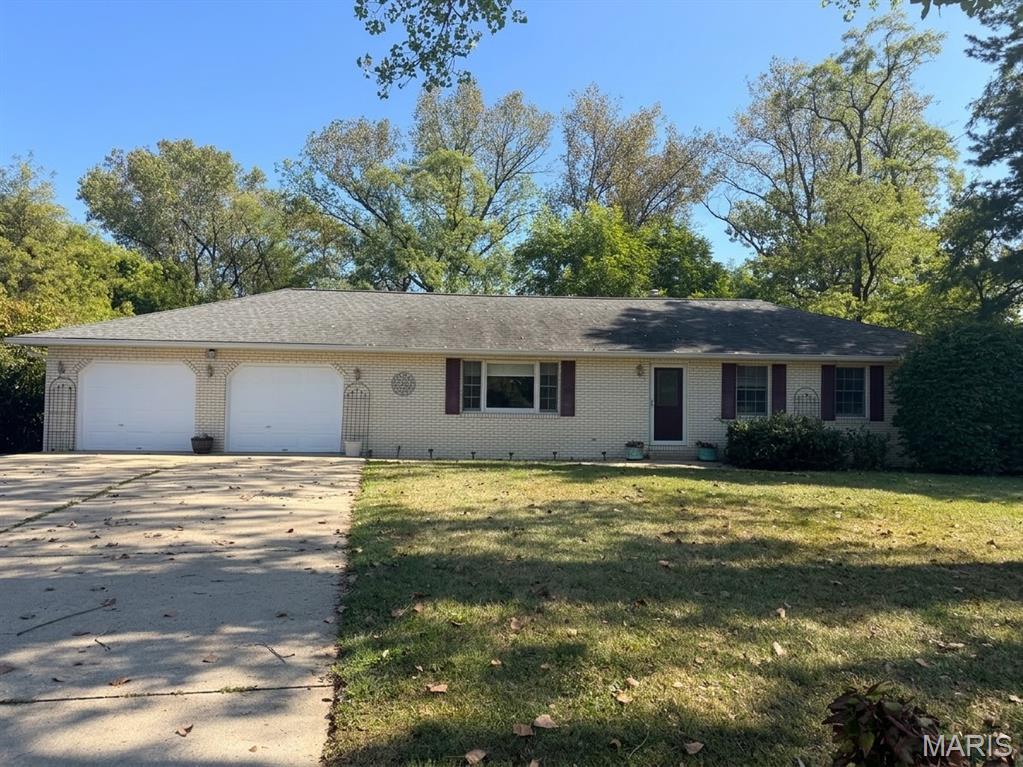 Photo of 12 Blossom Lake Lane Lane Maryville IL 62062