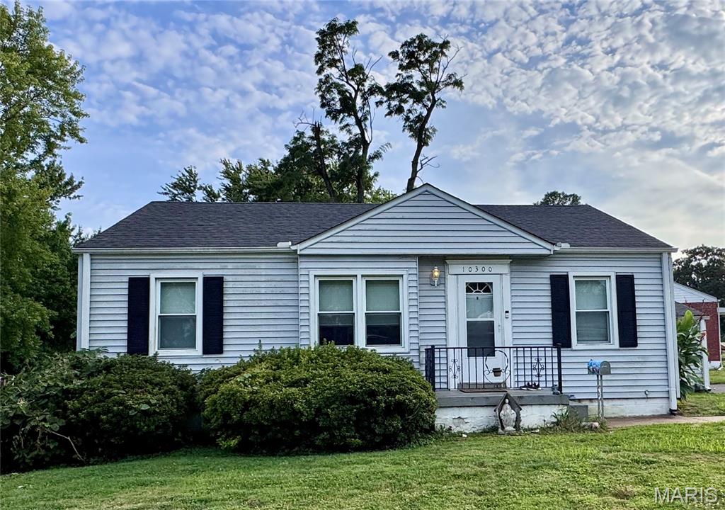 Photo of 10300 Saint Joan Lane St Ann MO 63074