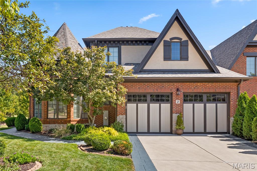 Photo of 2 Upper Conway Lane Chesterfield MO 63017