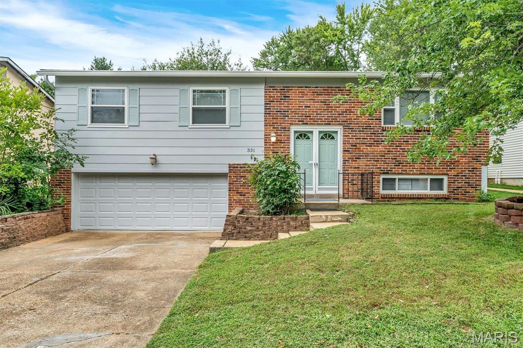 Photo of 331 Sorrento Drive Ballwin MO 63021