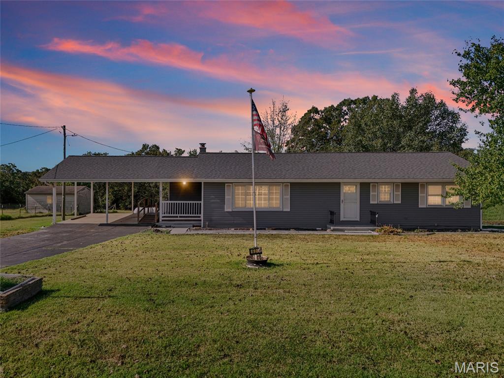 Photo of 621 College Heights Road De Soto MO 63020