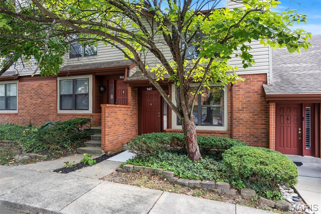 Photo of 947 Quail Meadows Court #E Chesterfield MO 63017