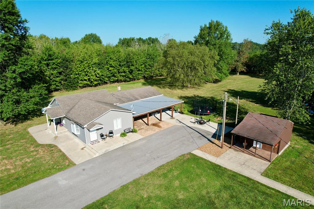 Photo of 5823 McDaneld Road Kell IL 62853