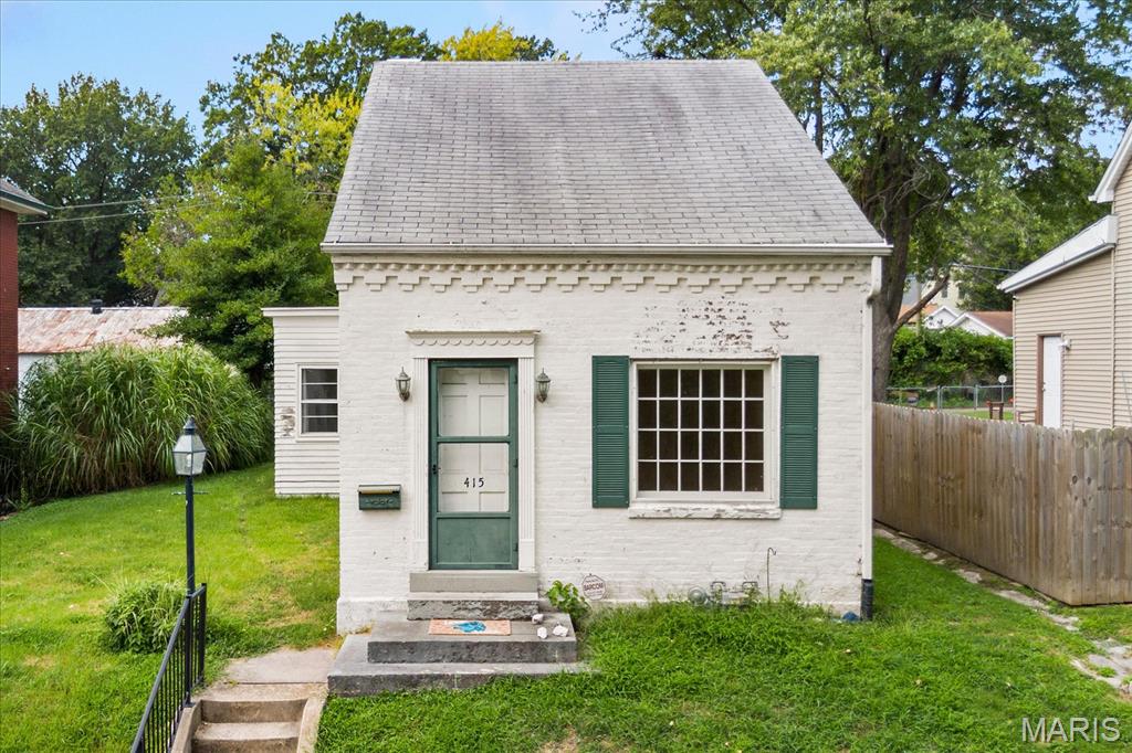 Photo of 415 N 4th Street Belleville IL 62220