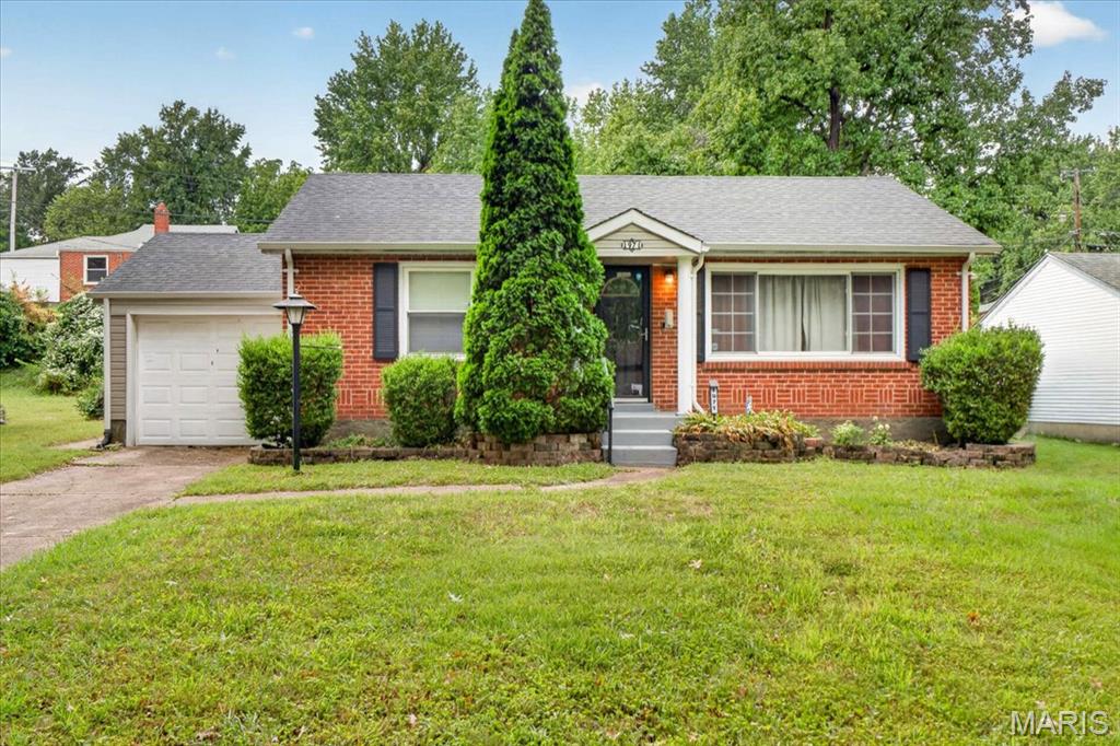Photo of 1971 Vinita Drive St Louis MO 63114