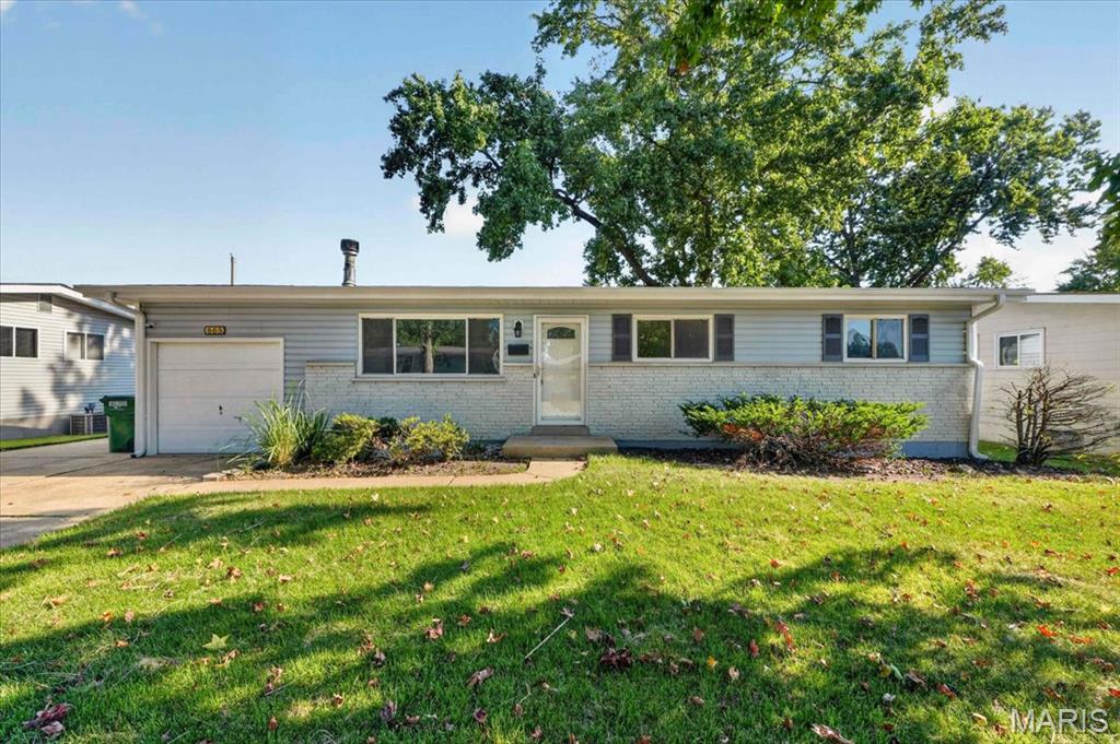 Photo of 665 Redwing Drive Florissant MO 63031