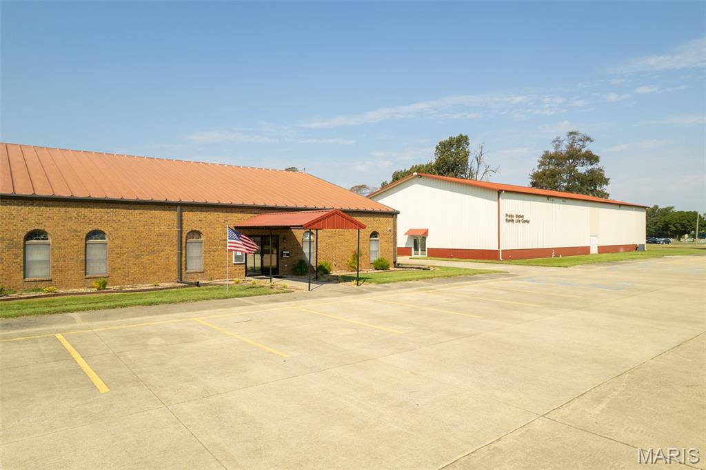 Photo of 951 S Kingshighway Sikeston MO 63801