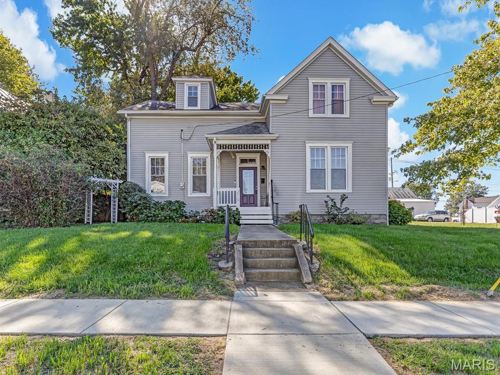 Photo of 210 W 4th Street Waterloo IL 62298