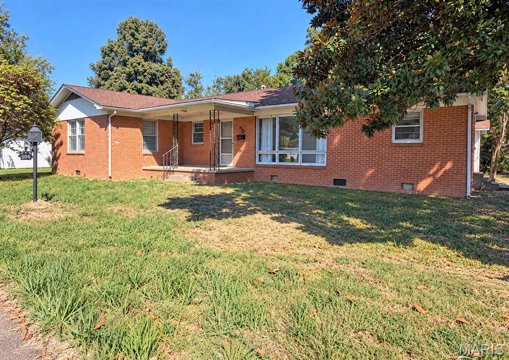 Photo of 106 W Grant Street Dexter MO 63841