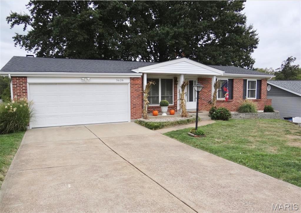 Photo of 5628 Valleyside Lane St Louis MO 63128