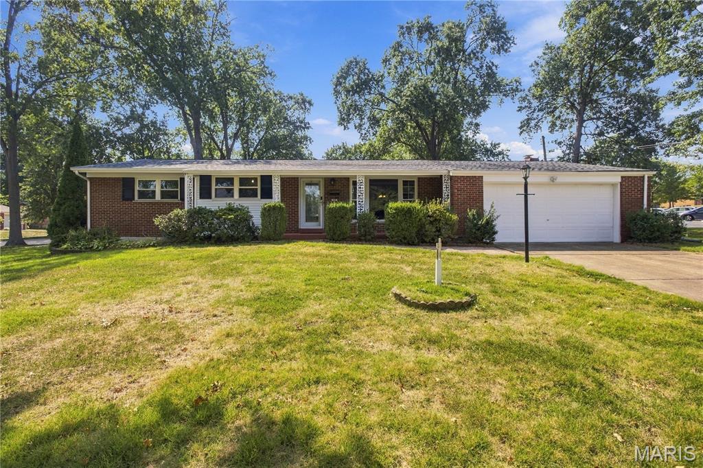 Photo of 530 Mid Meadows Lane Kirkwood MO 63122