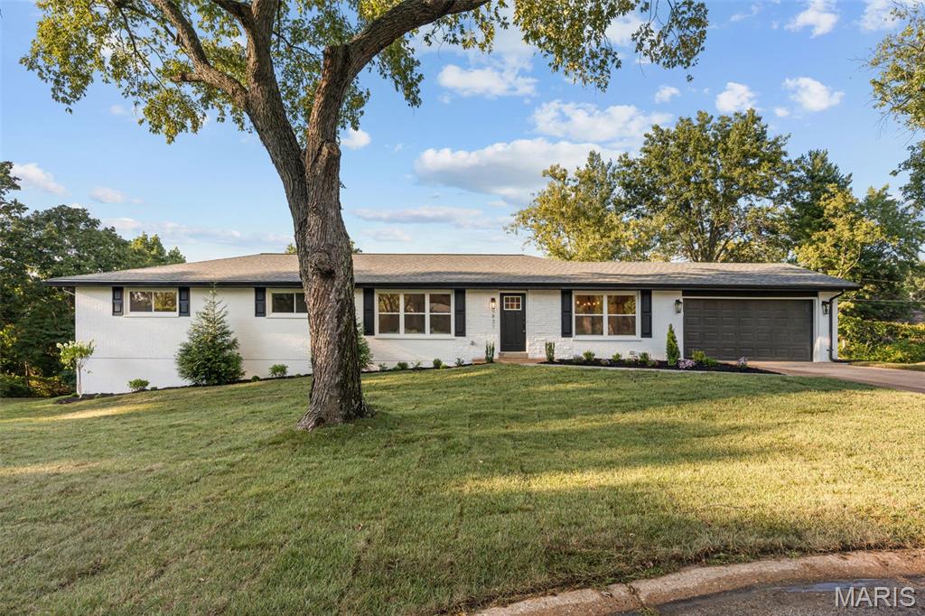 Photo of 9831 Sundown Square Creve Coeur MO 63141