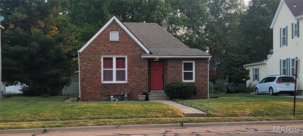 Photo of 909 W Main Street Collinsville IL 62234