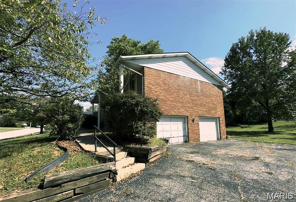Photo of 27 Matterhorn Drive Glen Carbon IL 62034