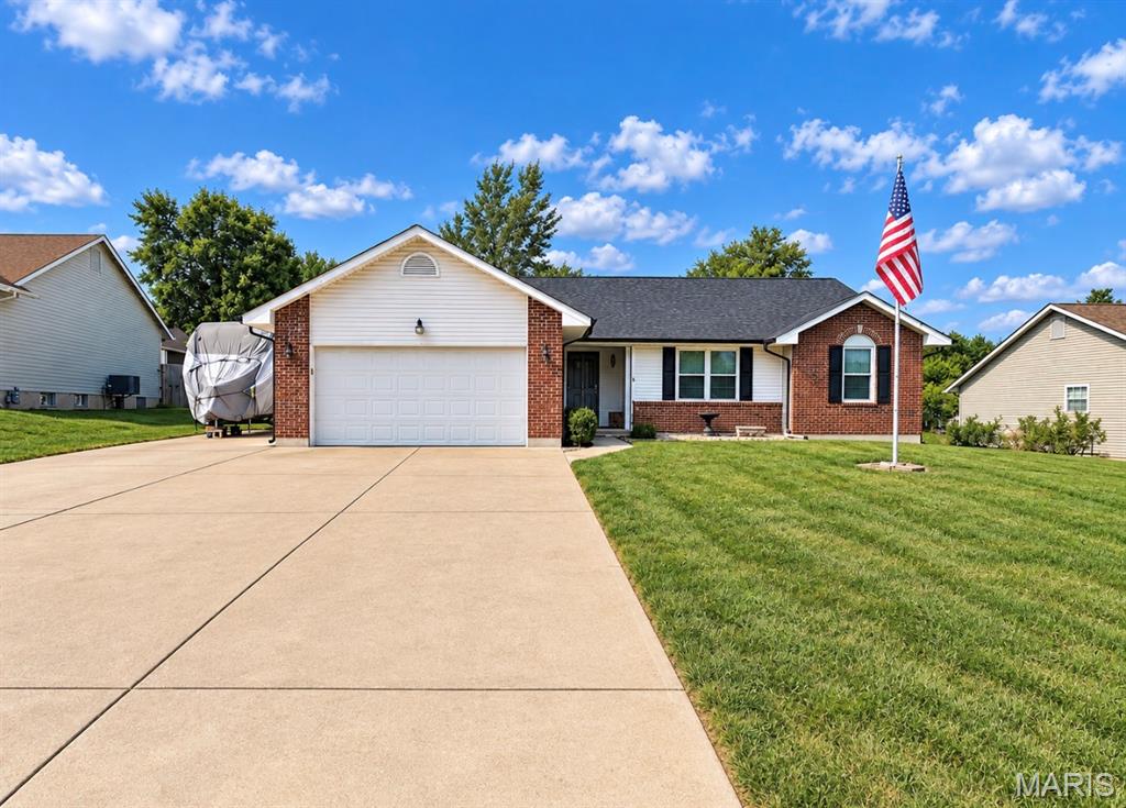 Photo of 1225 Shingle Oak Court Troy MO 63379