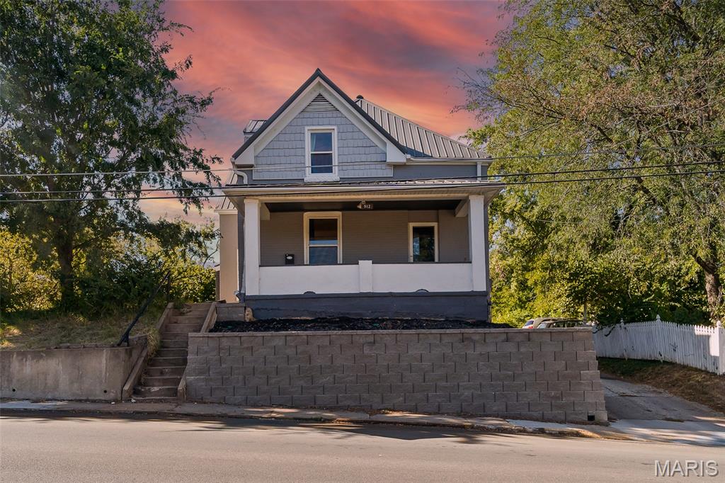 Photo of 912 Broadway Street Jefferson City MO 65101