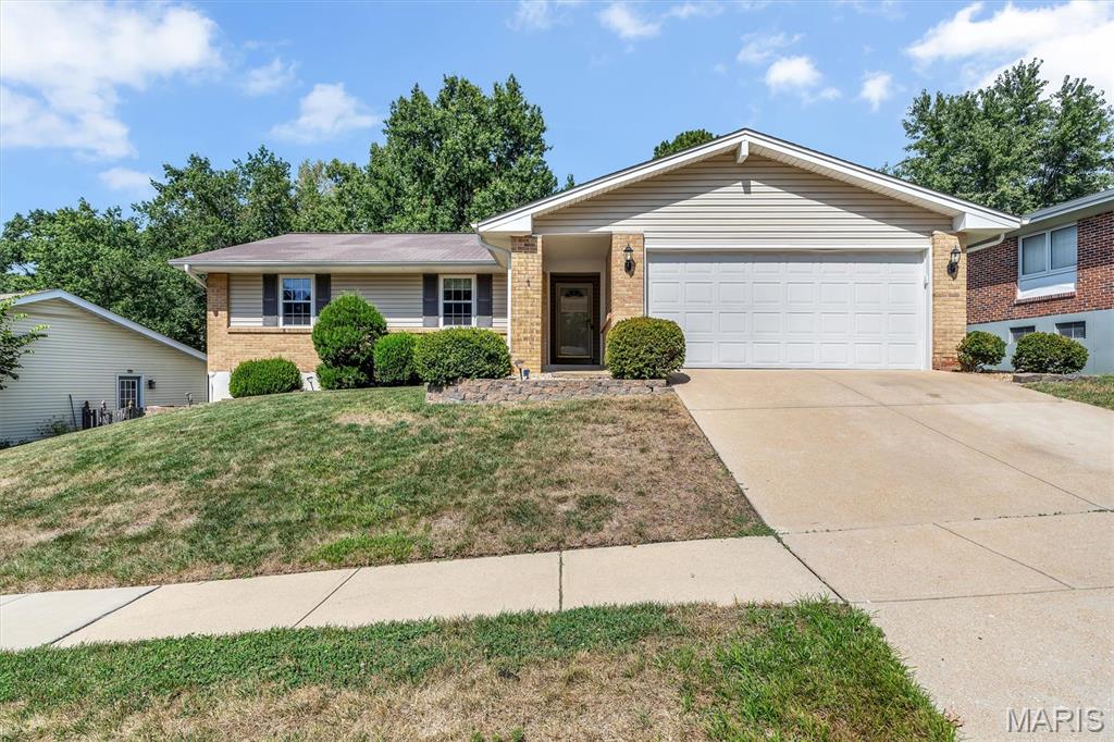 Photo of 5015 Suson Hills Drive St Louis MO 63128