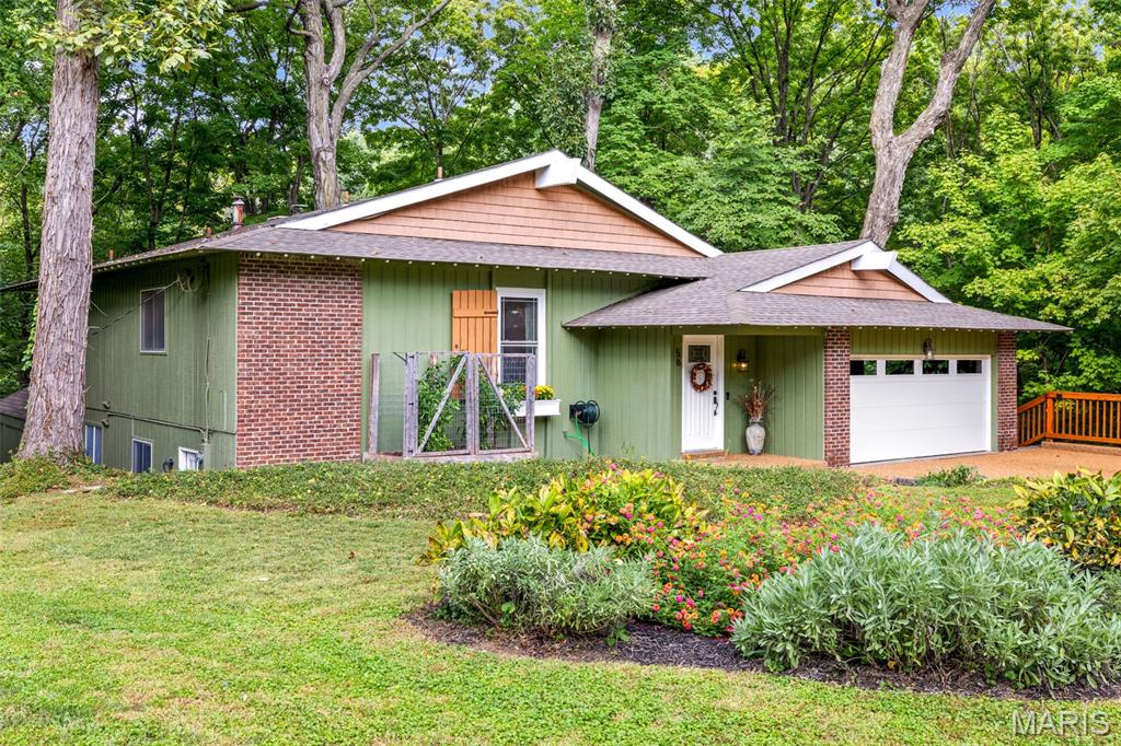 Photo of 56 River Bend Court Chesterfield MO 63017