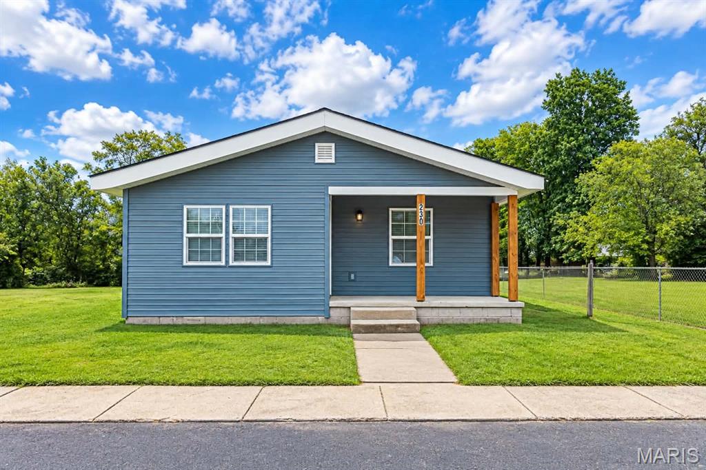Photo of 230 Alabama Street Sikeston MO 63801