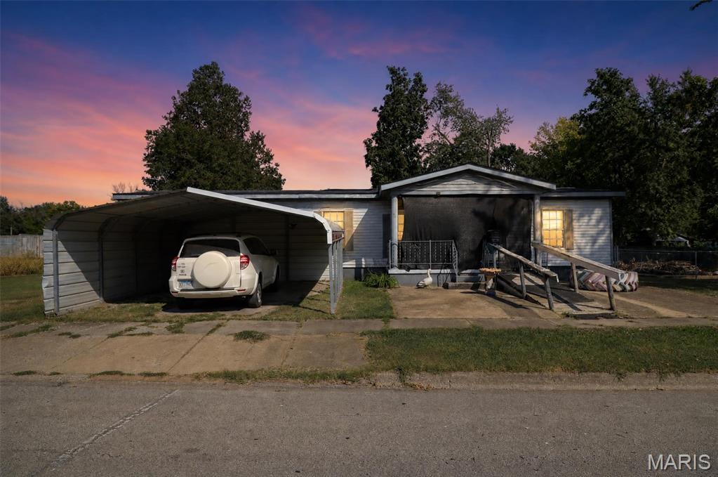 Photo of 1407 S Poplar Street Centralia IL 62801
