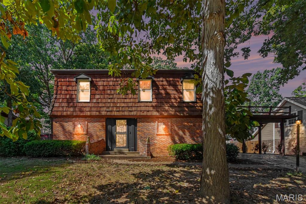 Photo of 5253 Ozarkglen Drive Mehlville MO 63128