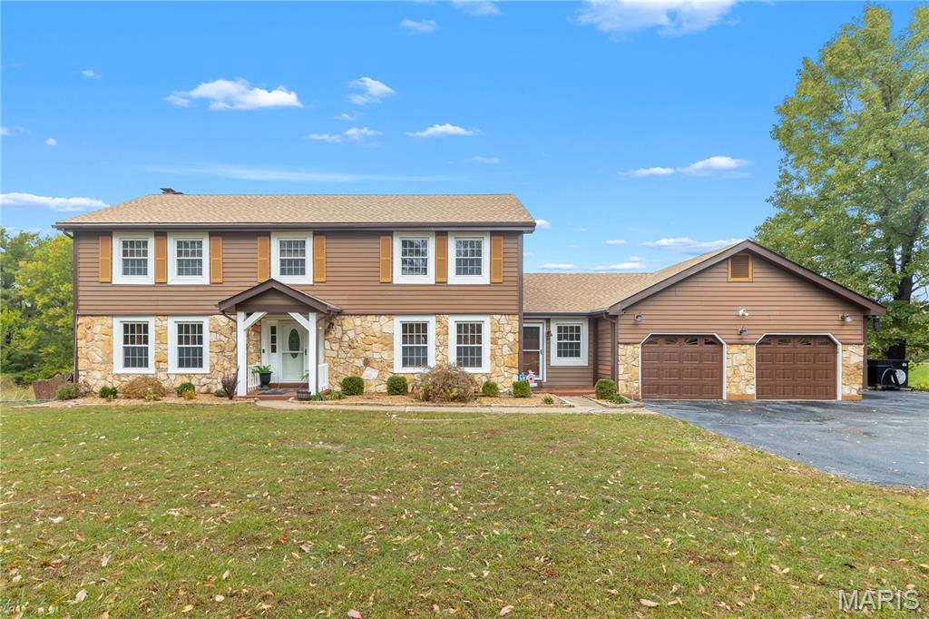 Photo of 17630 Old Jamestown Road Florissant MO 63034