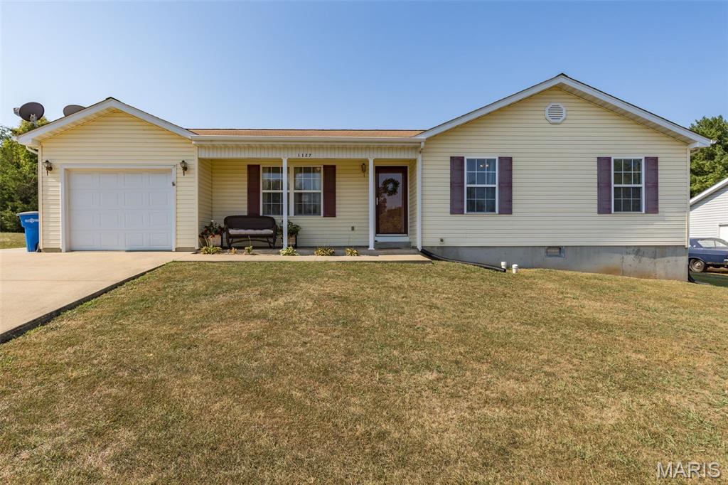 Photo of 1127 Stone Crest Drive Desloge MO 63628