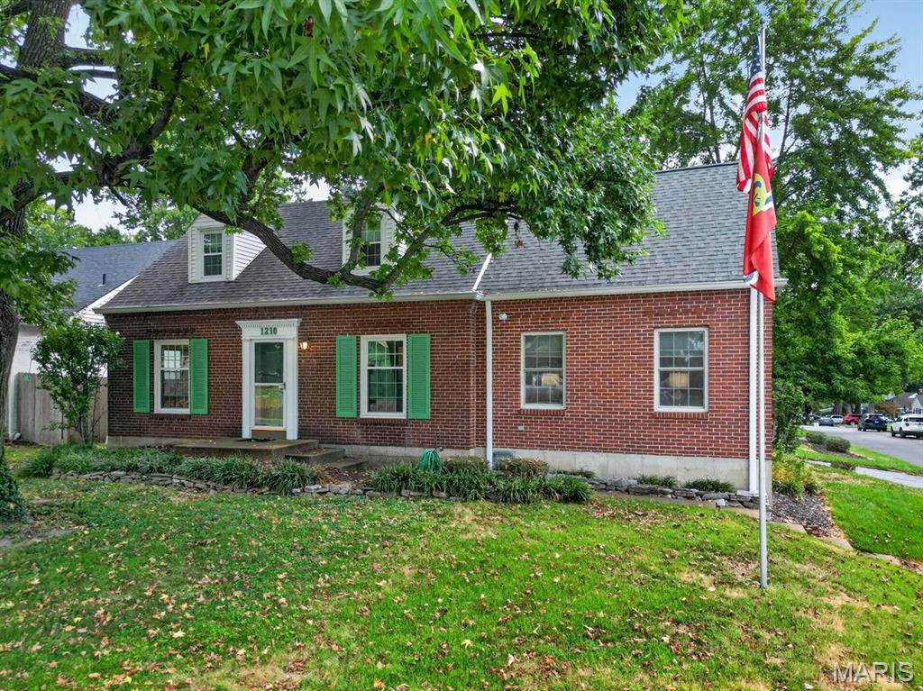 Photo of 1210 N Sappington Road Glendale MO 63122