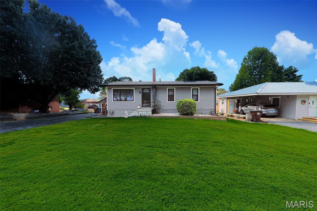 Photo of 67 W WOODLAND Drive East Alton IL 62024