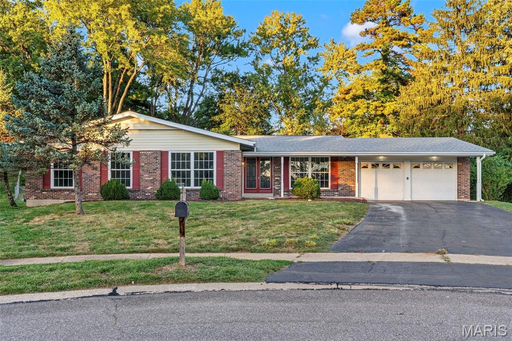 Photo of 12363 Merrick Drive St Louis MO 63146