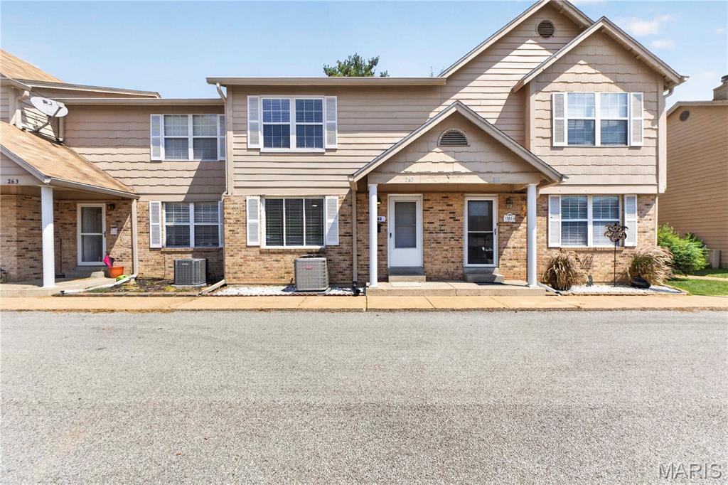 Photo of 262 Carmel Woods Drive Ellisville MO 63021