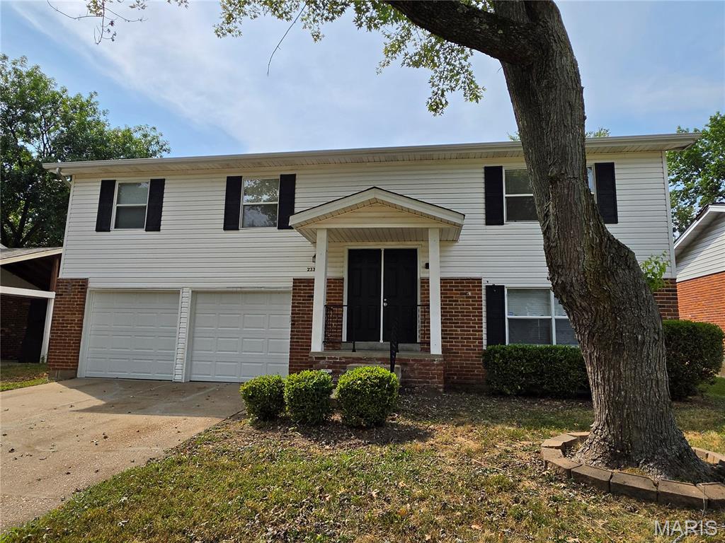 Photo of 2337 Millvalley Drive Florissant MO 63031