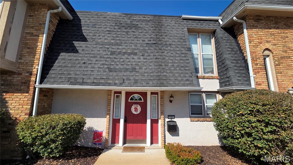 Photo of 12861 Town And Four Drive #12861 Creve Coeur MO 63141